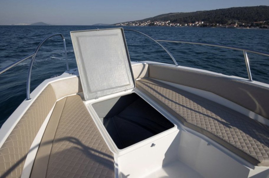 Cayman 585 2 Cayman 585 2