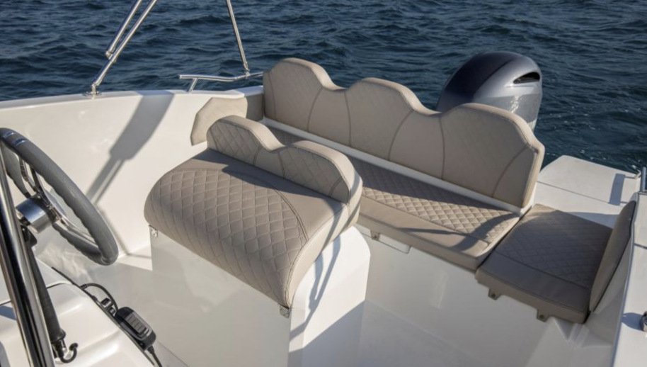 Cayman 585 3 Cayman 585 3